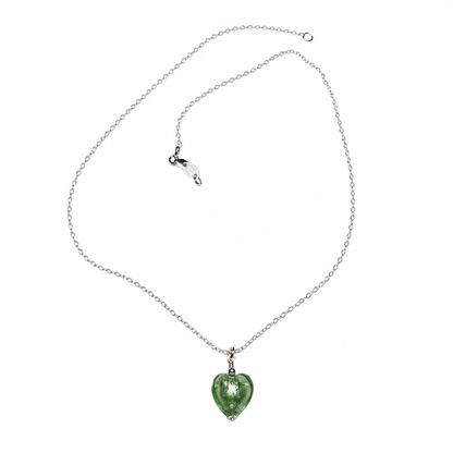 Collier avec pendentif petit cœur vert clair en verre de Murano